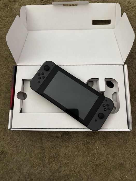 Nintendo Switch + Joy cons Extra + Dock Extra + Varios Acessorios Extra