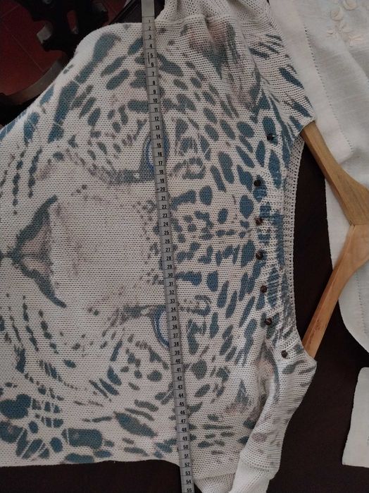 Camisola oversize, onça pintada, felinos, em muito bom estado