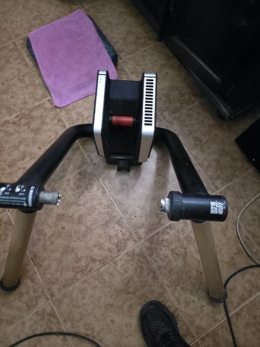 Bicicleta rolo treino smart trainer Elite Tuo (tacx)