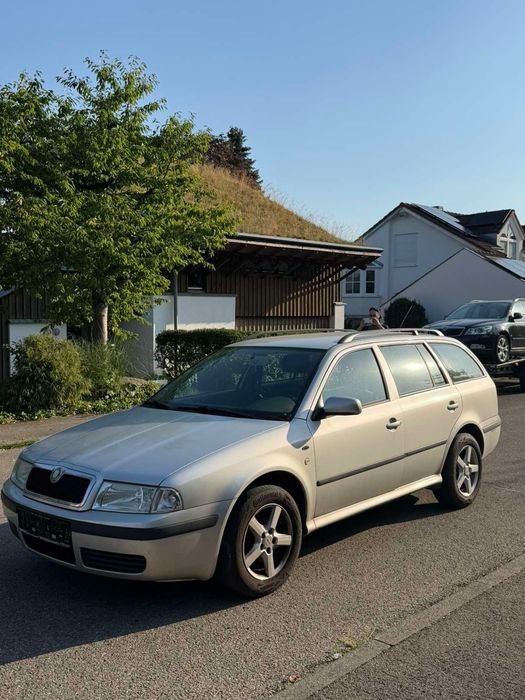 Skoda Tour 1.6 mpi GERMANIA