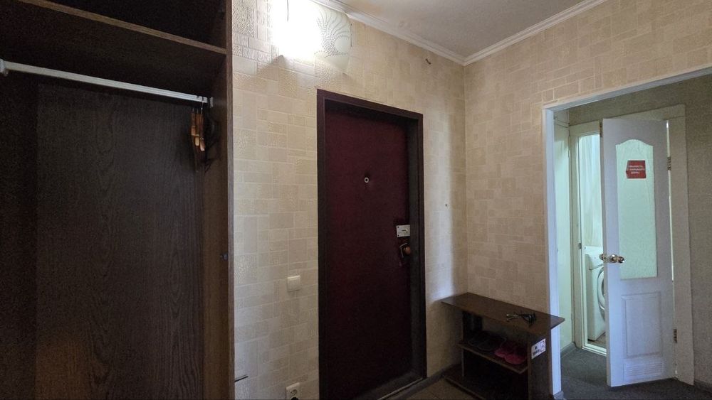 2 комн бульвар Вечерний,  рядом Метро, Фоззи, АТБ, станция метро