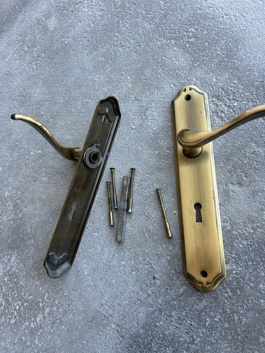 Conjunto de puxadores em latão