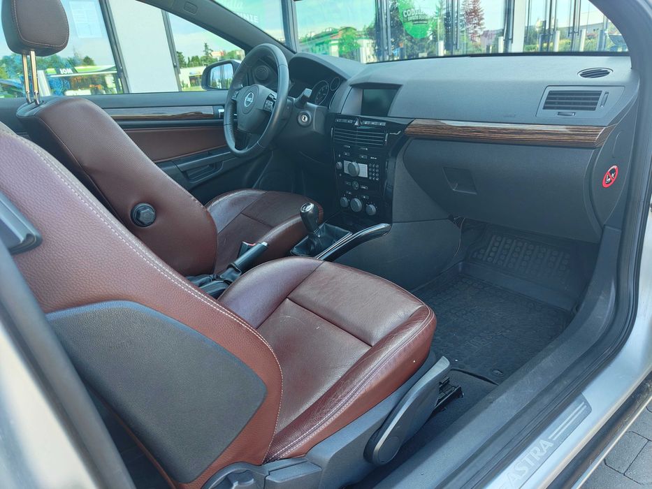 Opel Astra H GTC 1.6 Benzyna