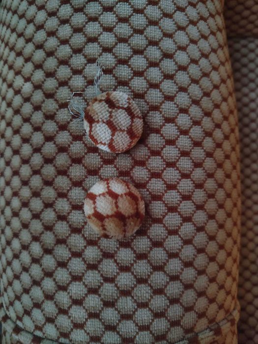 Sofá rebatível e duas poltronas