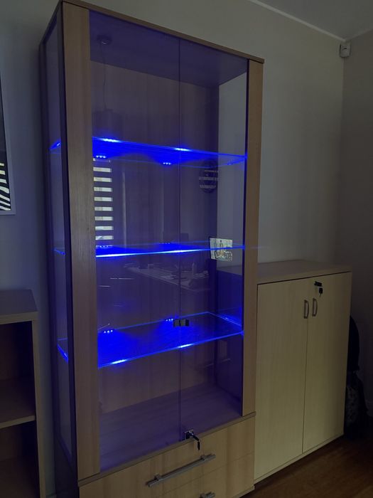 Zestaw mebli biurowych, super stan