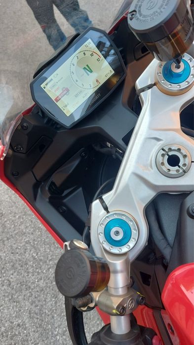 Ducati Panigale v2s