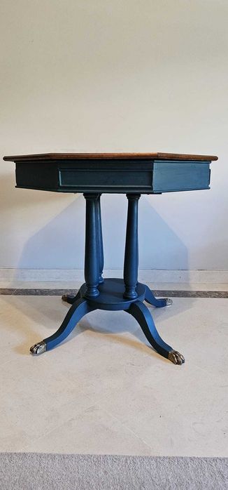 Mesa vintage restaurada xadrez embutido | design octogonal exclusivo