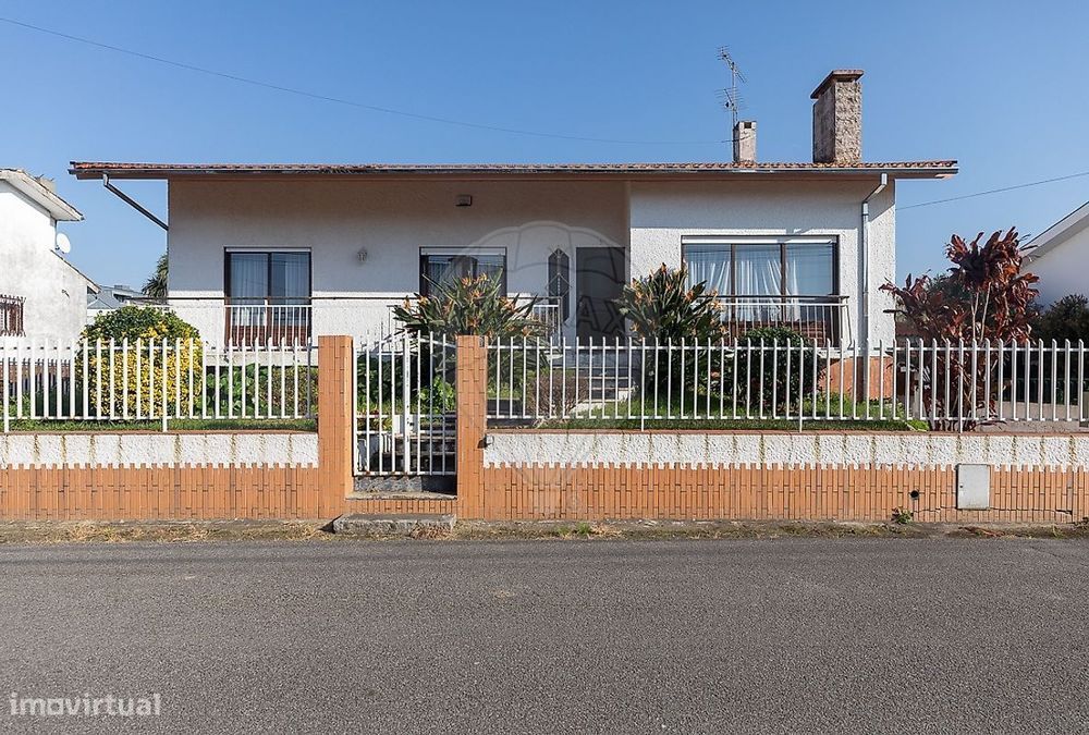 Moradia T4 para venda