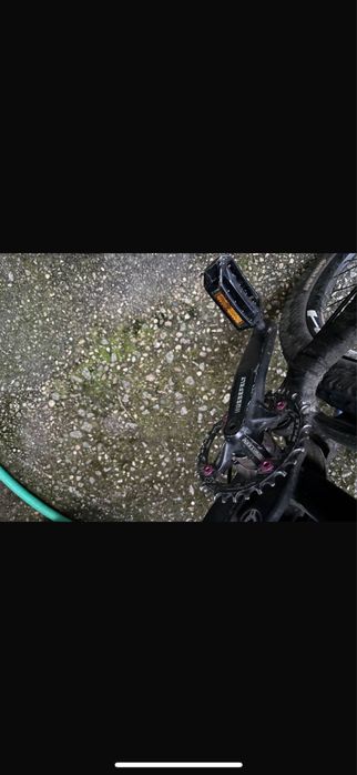 Giant Glory 8.0 – Downhill / DH – Suspensão Dupla