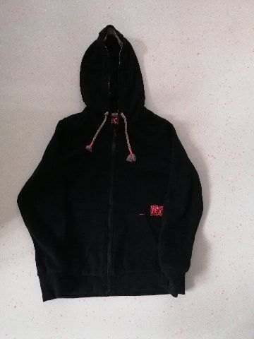 Bluza Chinsey czarna.
