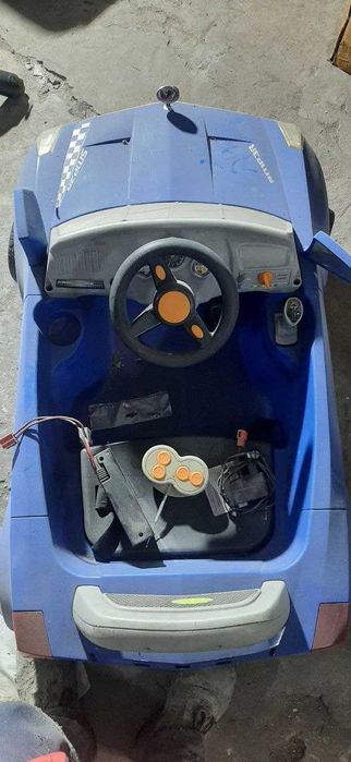 Детский электромобиль