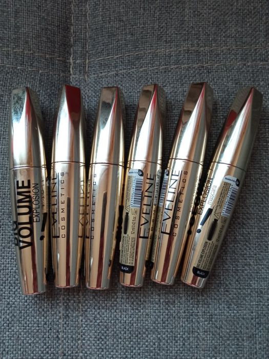 Tusz do rzęs Eveline BIG VOLUME EXPLOSION