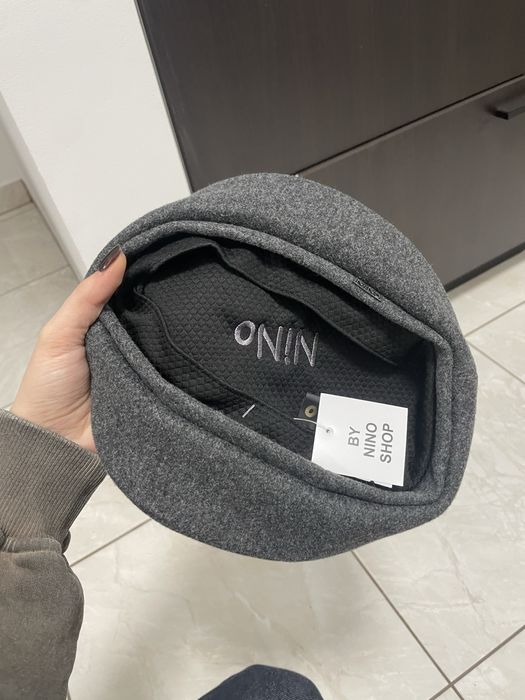 Сірий новий берет