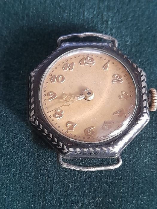 Damski zegarek w srebrze