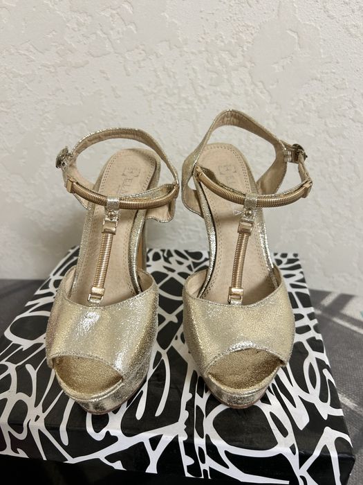 Босоніжки 35-36 розмір