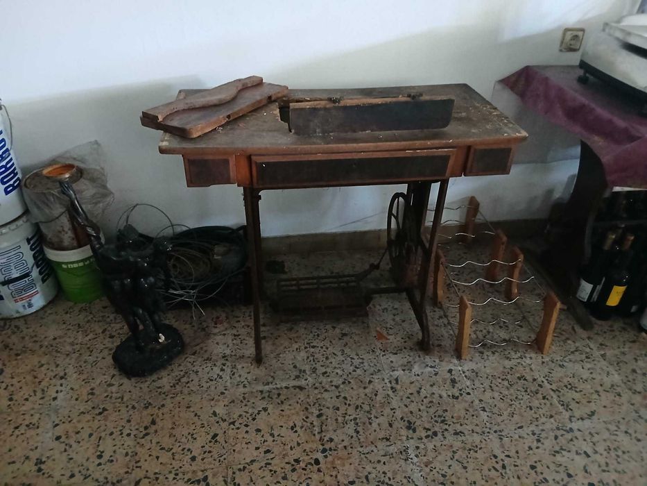 maquina costura antiga