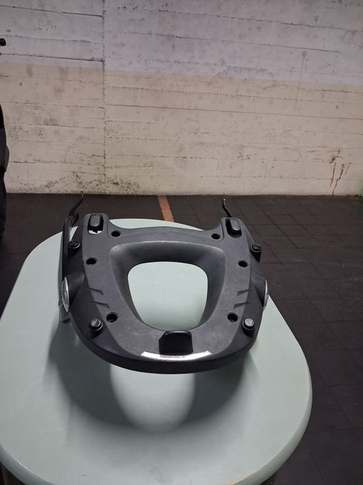 Top case givi v46 com base