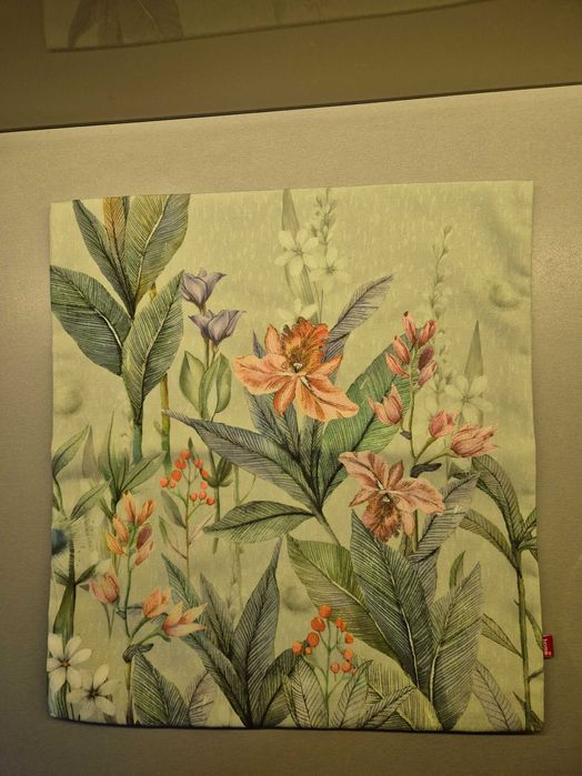 Dwie ozdobne powłoczki na poduszki. Kwietna łąka. H&Y