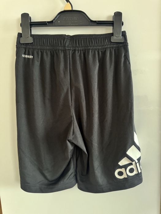 spodenki sportowe adidas