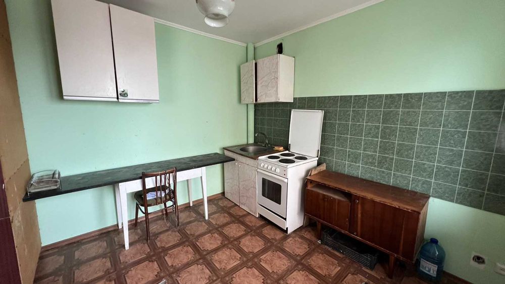 Продам 2к. квартиру 71м2 с большой кухней-студией в г.Черноморске