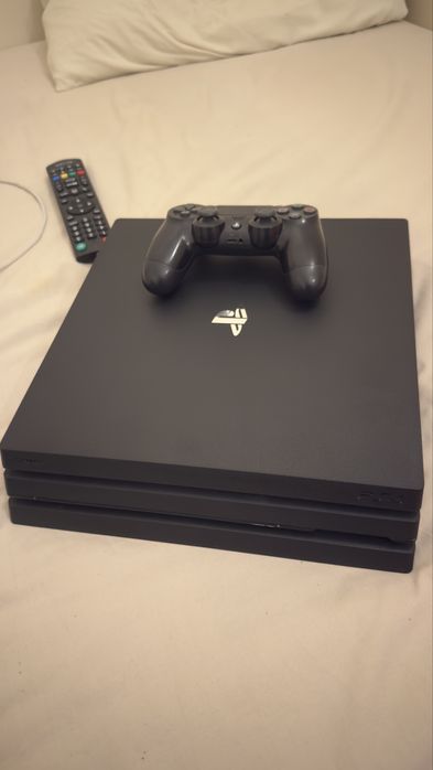 Ps4 Pro 1T Sony com garantia de 3 meses