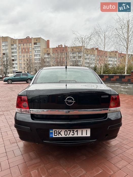 Opel Astra H/FL 3 2009 sedan 1.6 mpi