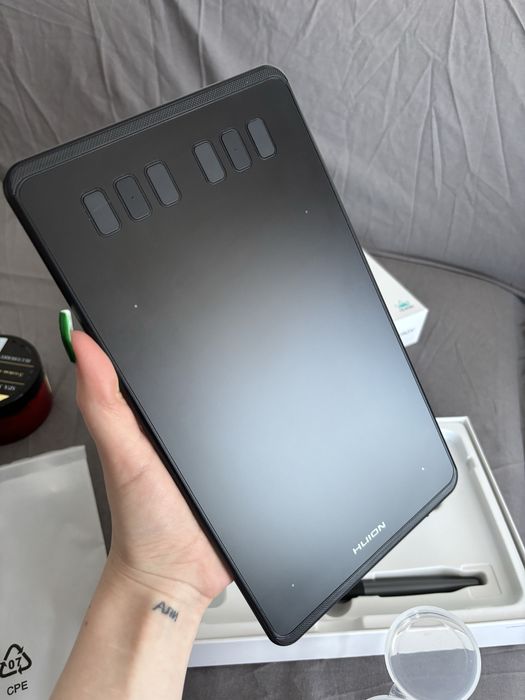 Графічний планшет Huion H640P