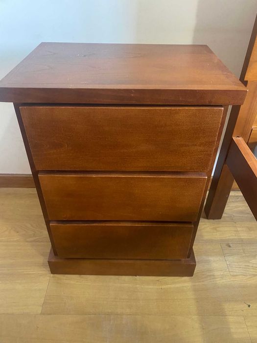 Quarto completo em madeira