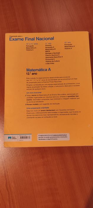 Livros de preparação de exames matamatica e português  12°Ano