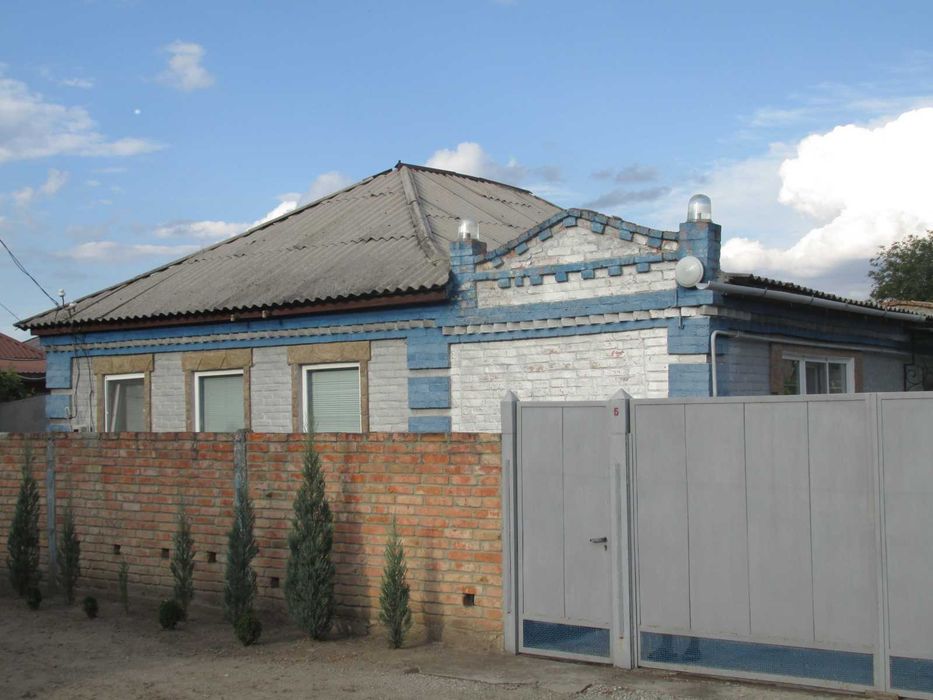 Продам  будинок по вул. В.Скринника (р-н пл.Покровської) або обміняю на 1-2 кімнатну квартиру