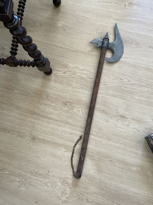 Machado (reproducao) medieval