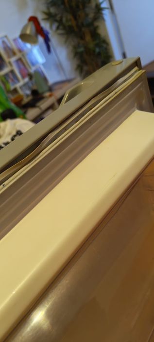 Frigorífico Whirlpool WTE2511A+W – Bom estado, com sinais de uso