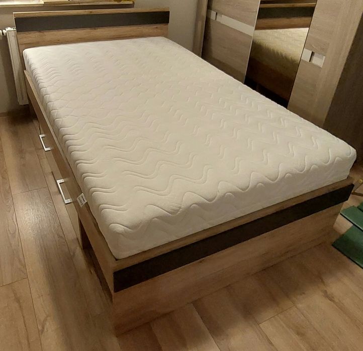 Tytuł: Meble Wójcik łóżko 120 cm z materacem