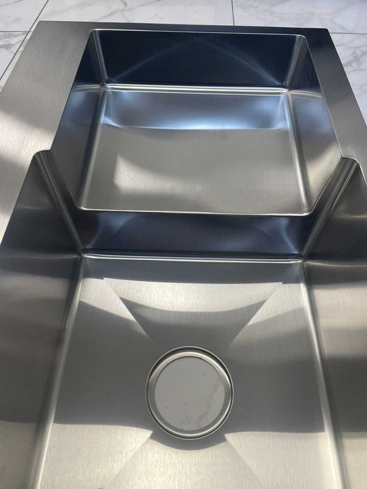 Мойка Kroner 7848 см левая и кран для кухни с гибким изливом, Kroner.