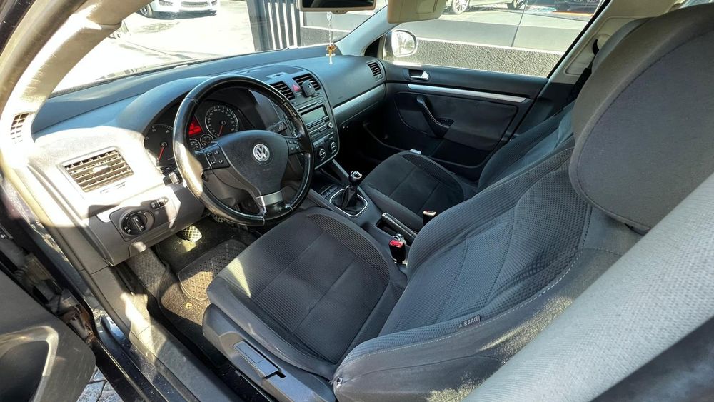 Volkswagen Golf — fotografia 4