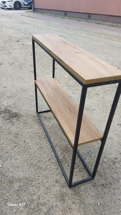 Konsola metalu z drewnem