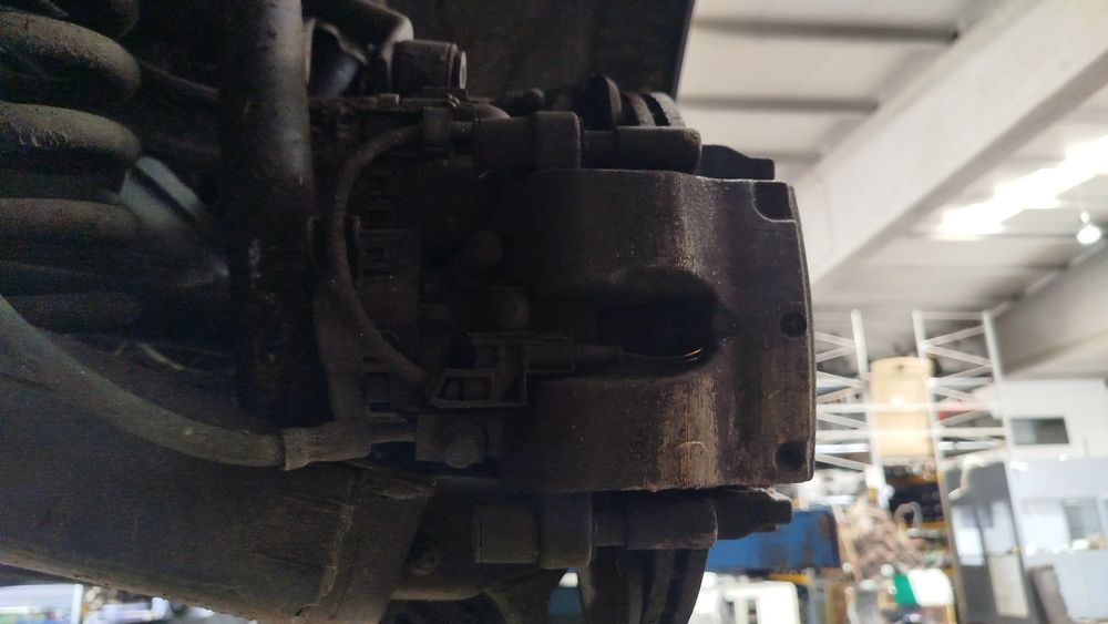 Pinça travão / maxila de travão trás direita MERCEDES-BENZ Classe C Ca