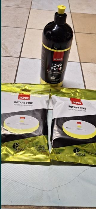 Nowa lekkoscierna pasta polerska Rupes (żółta)z dwoma gąbkami 135mm