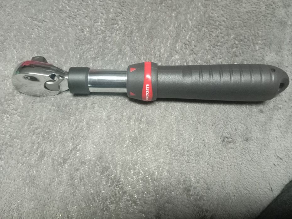 Roquete 1/2  facom extensível novo