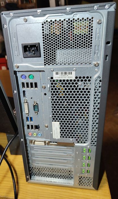 Fujitsu Celsius W420