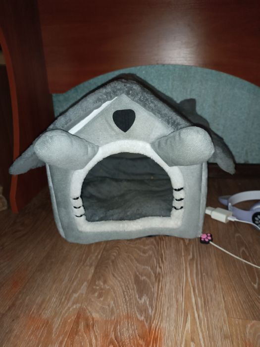 Будиночок -ліжанка.