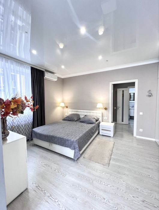 Затишна квартира в центрі! Мінімальне оформлення!