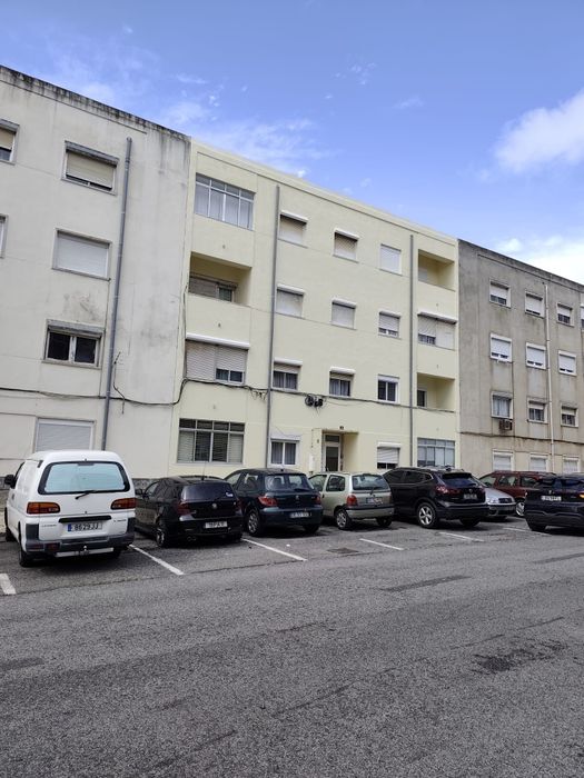 Vendo Apartamento Arrendado Rio de Mouro