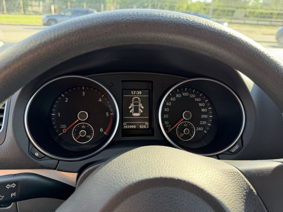 Volkswagen Golf VI 1.6 TDI