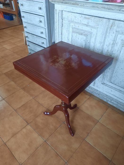 Mesinha oriental