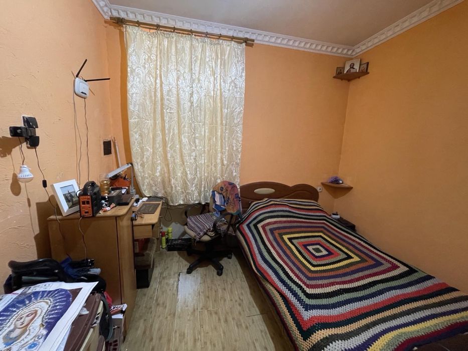 Двухкомнатная продам центр Одессы