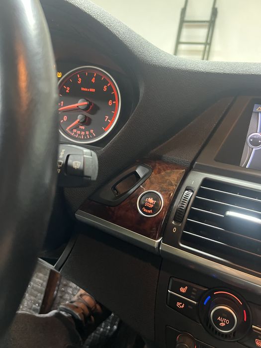 BMW X5   Продам вся в рідні красці