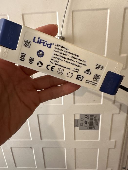 Panel LED Microprismático + Kit de suspensão