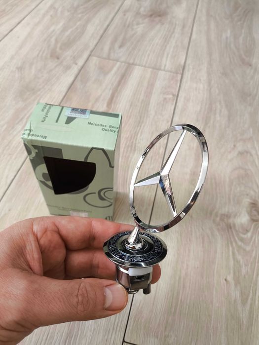 Znaczek CELOWNIK Mercedes Gwiazda na maskę Emblemat W204 W211 W220