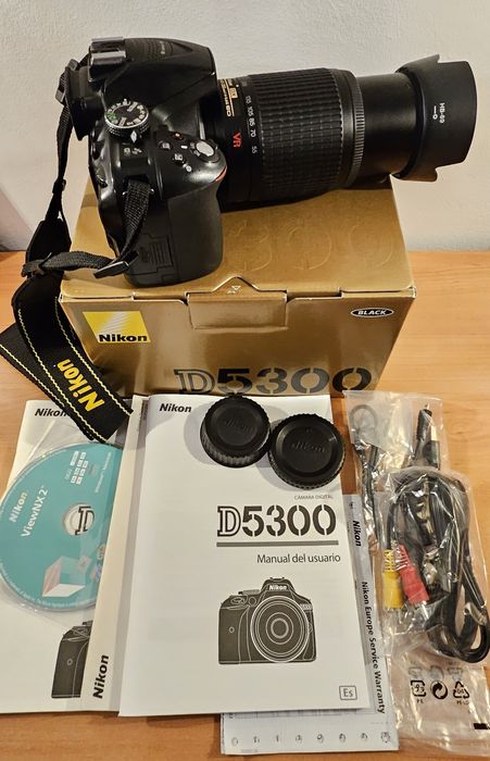 Nikon D5300 com lente 55-200VR